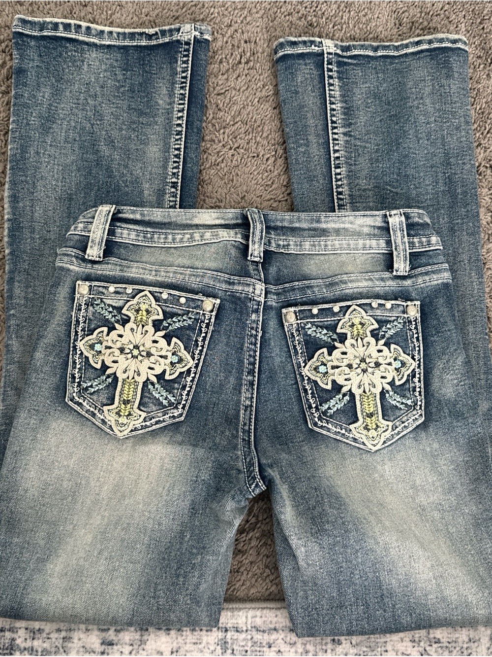Embroidered Back Pocket Women's Jeans - Blue